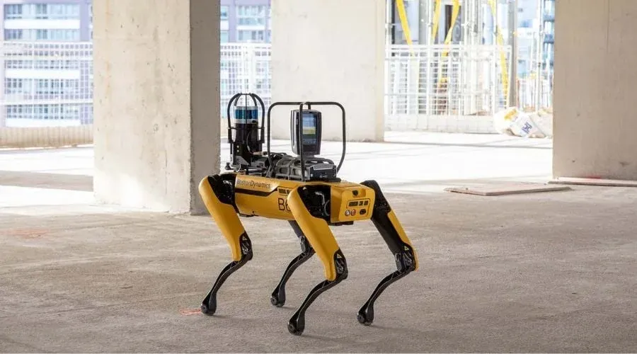 Construcción Autónoma: Robots de IA en el Terreno