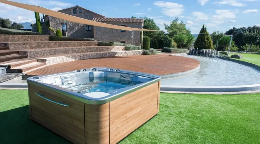 Descubre las ventajas que ofrece un Spa exterior