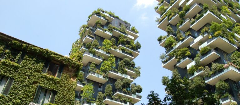 Ventajas y Beneficios de las Fachadas Verdes en Edificios 41819