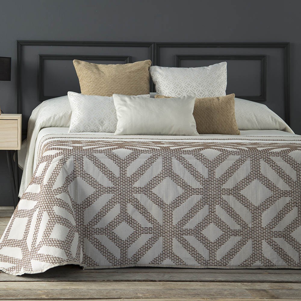 decoracion-habitacion-colores-colcha-bouti