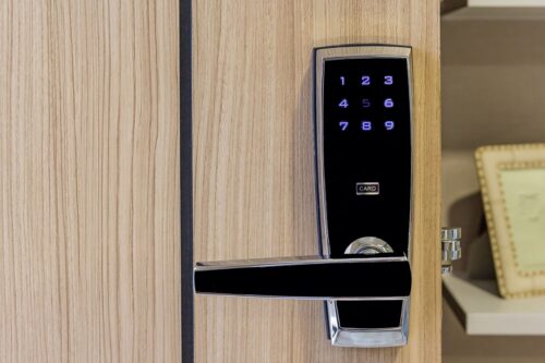 Cómo Proteger tu Hogar con una Cerradura Electrónica 46301