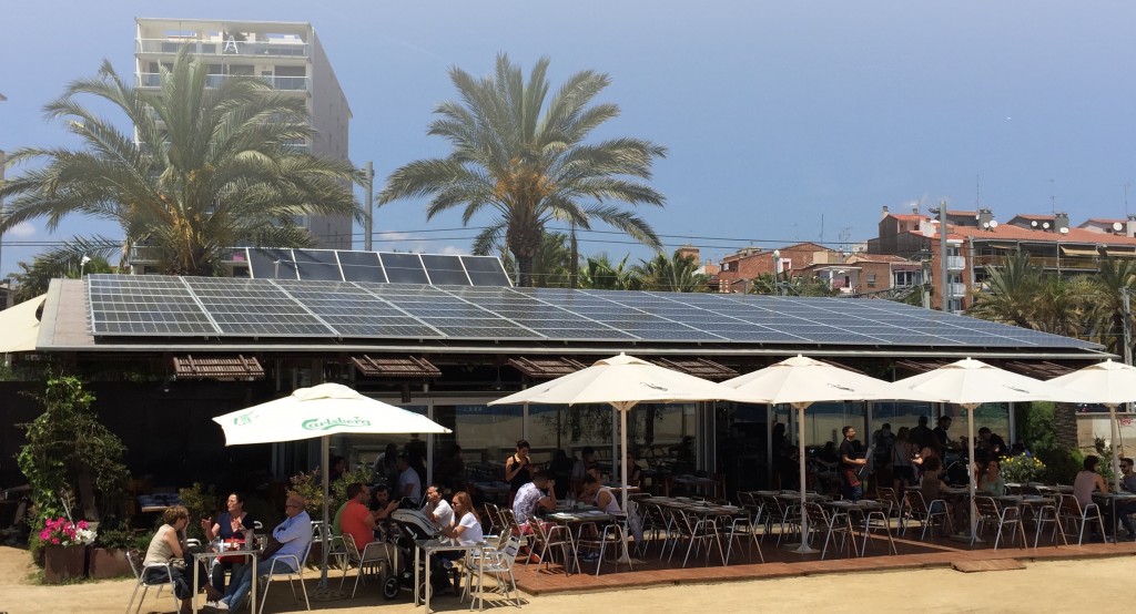 autoconsumo-fotovoltaico-espana-restaurante-energia-renovable-edificios