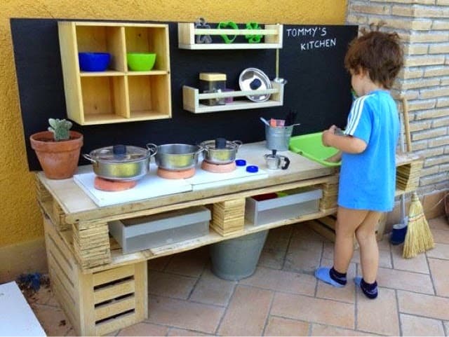 muebles-infantiles-materiales-sostenibles-cocina-juego