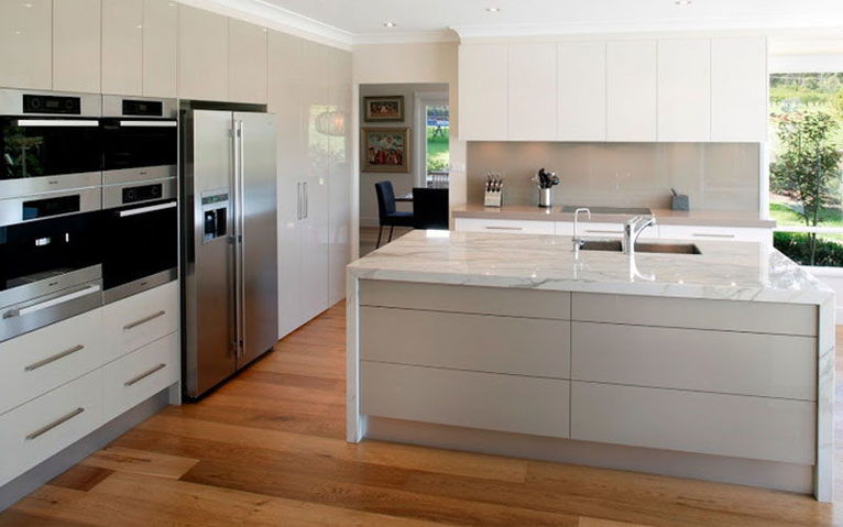 suelos-laminados-cocinas-modernas-reformas