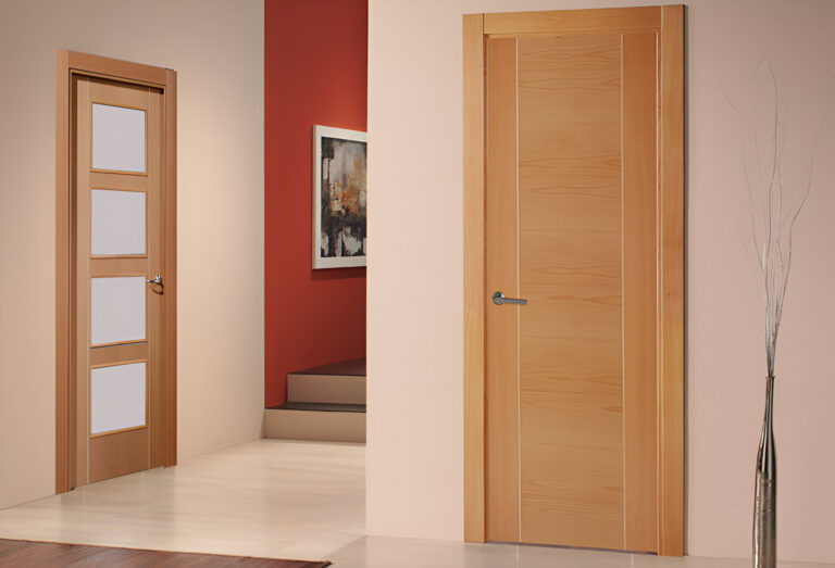 La gran diversidad de diseños en puertas y ventanas de madera de Brico Valera 60690