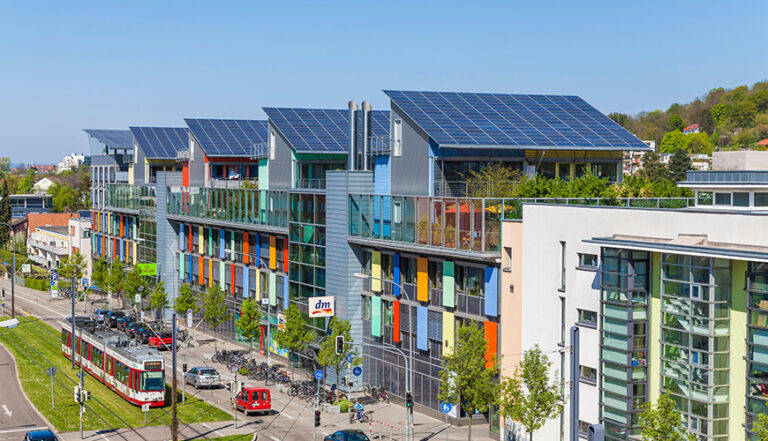 Mejora tu Comunidad: Rehabilitación Energética y Autoconsumo 38478