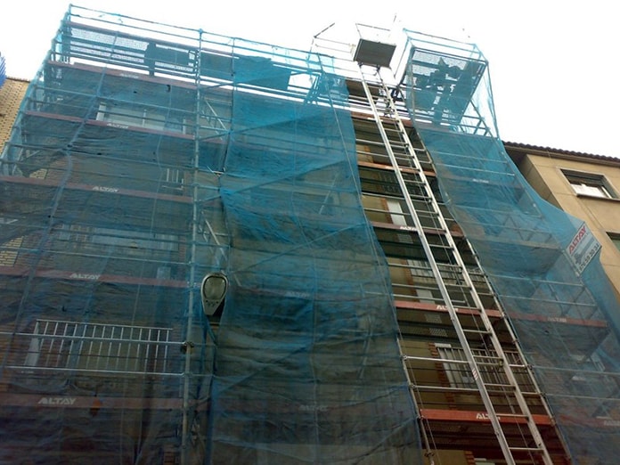 detalle-obra-en-fachada-edificio-fachada